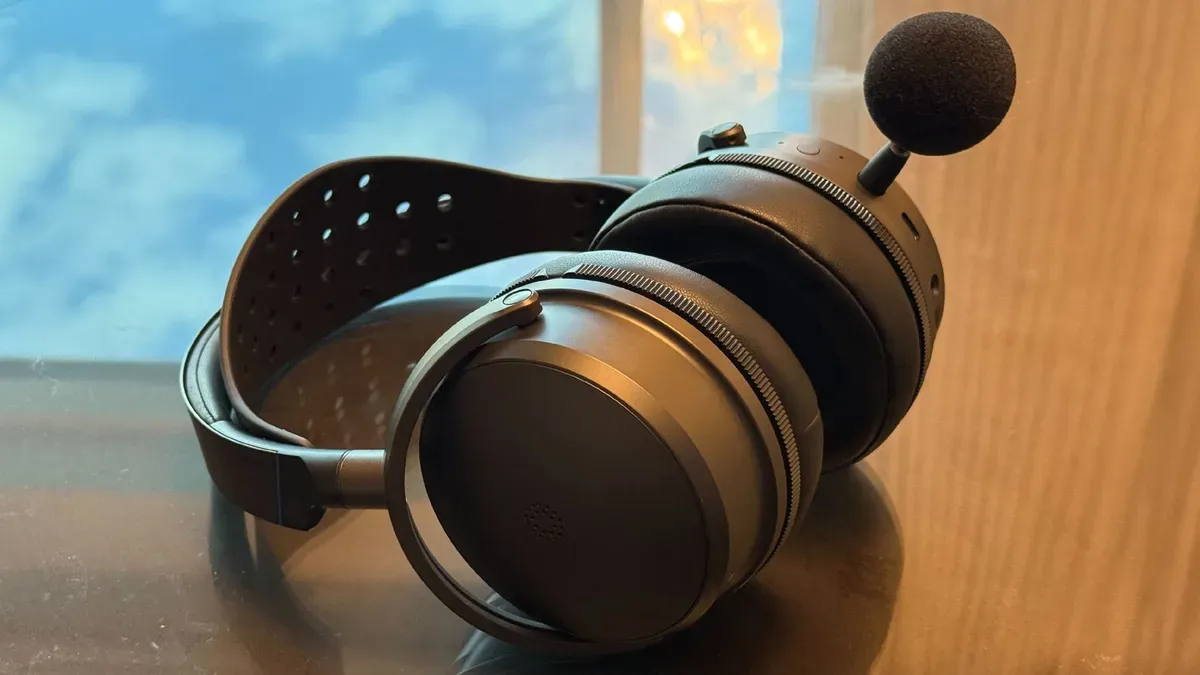 Audeze Maxwell 2 gaming headset with planar magnetic drivers and SLAM technology