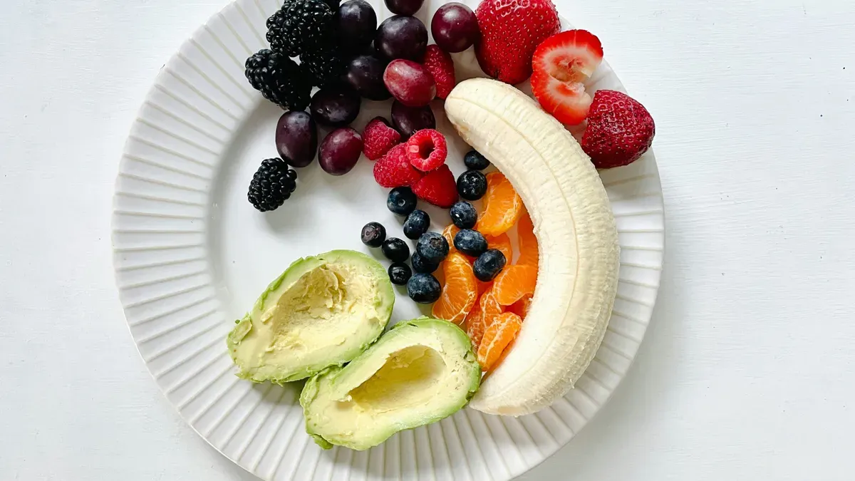 DASH Diet food plate showing fruits, vegetables, whole grains, and low-fat dairy