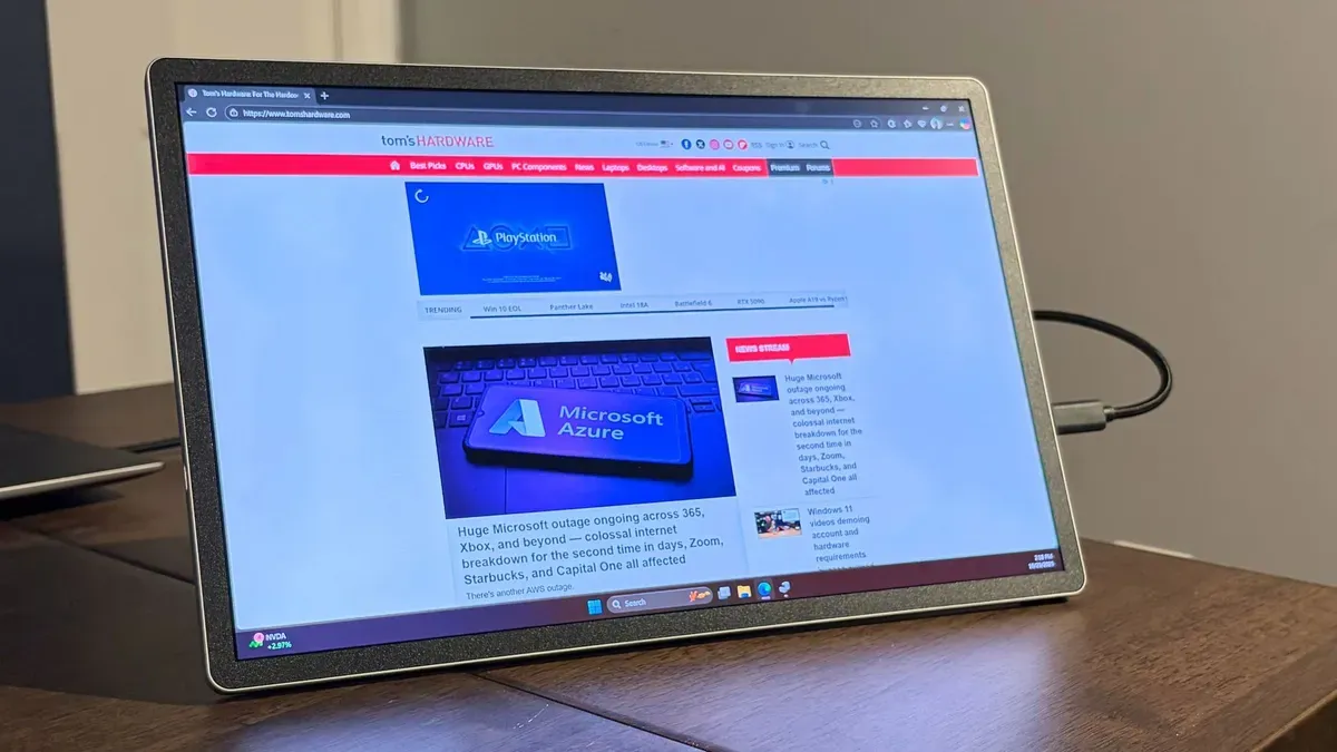 HP Series 5 Pro 514PN portable monitor with IPS Black panel