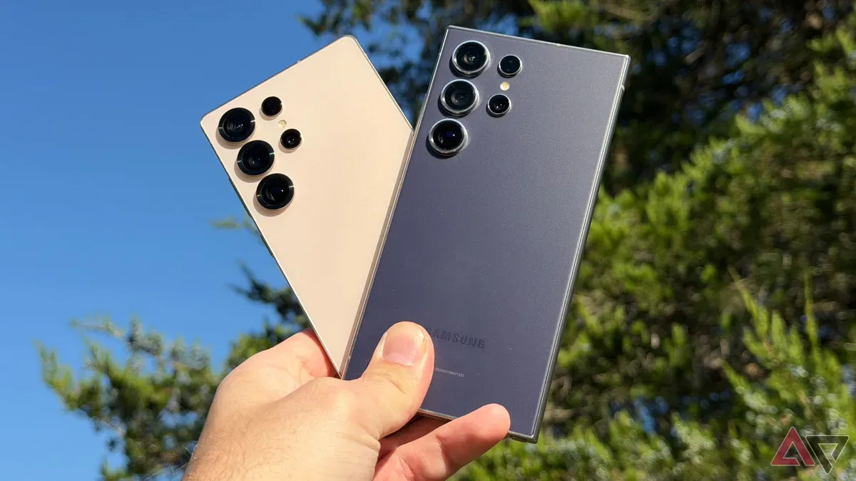 Samsung Galaxy S26 Ultra with Privacy Display feature