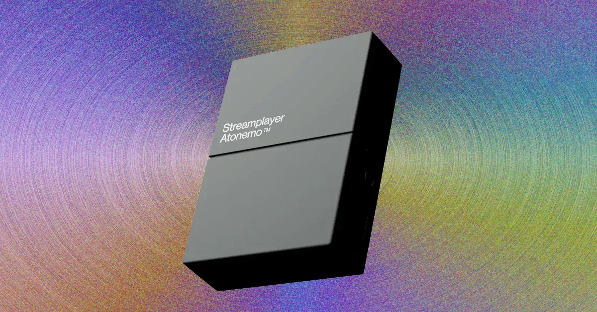 Atonemo Streamplayer adapter next to vintage audio equipment