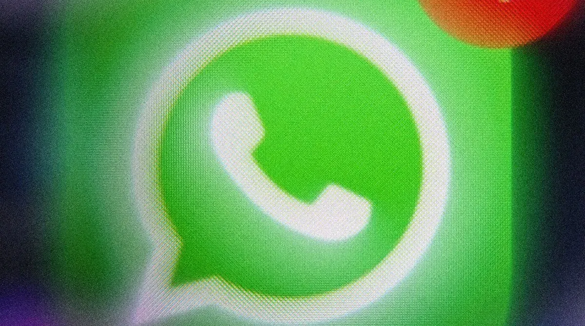 WhatsApp security settings menu showing encryption and privacy options
